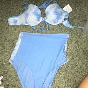 Bathin suit